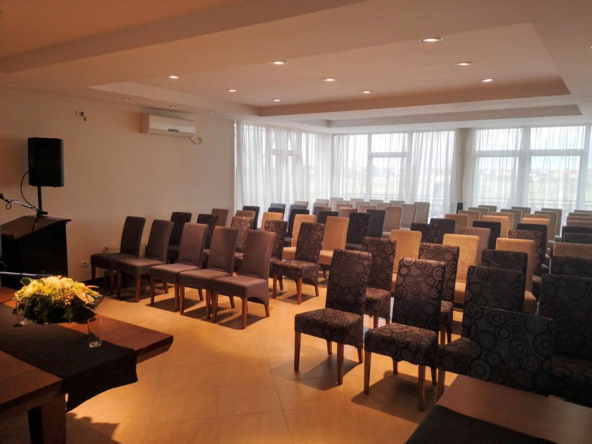 Hotel Euforia Lounge Šabac Zewnętrze zdjęcie